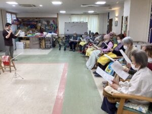 『赤とんぼ』を皆さんで大合唱しました